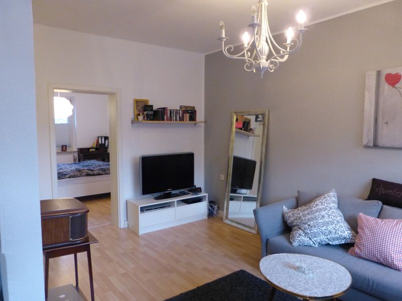 HARDTNÄHE, helle Single-Wohnung